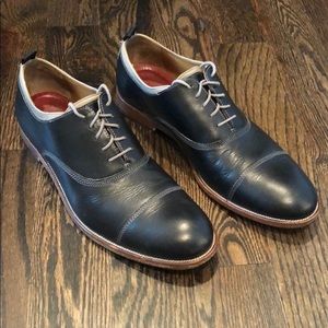 Johnston & Murphy lace up shoe
